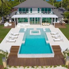Black Urchin Resort - The Palm Estate 6BR Oceanfront Villa