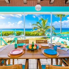 Blue Vista Villa - Oceanfront 5 Bedroom Pool Home in North Side