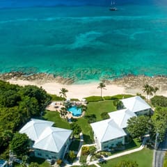 Cocoplum #5 – 2BR Oceanfront Condo on Seven Mile Beach