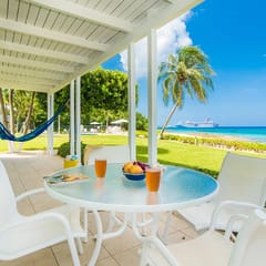 Cocoplum #1 – 2BR Oceanfront Condo on Seven Mile Beach