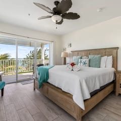 The Starfish Oceanfront Studio Cottage in East End
