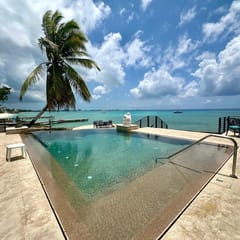 Seven Mile View #3A - Oceanfront Studio & Pool