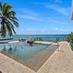 Seven Mile View #4 - 2 BR Oceanfront Condo & Pool