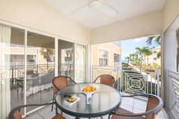 Regal Beach Club #322 - 2BR Ocean View 7 Mile Beach
