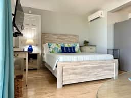 Seven Mile View #3A - Oceanfront Studio & Pool