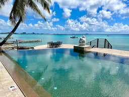 Seven Mile View #4 - 2 BR Oceanfront Condo & Pool