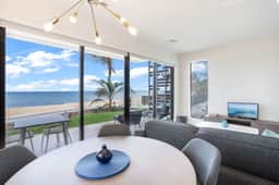 Silver Reef #3 - 2 BR LUXE Oceanfront & Pool
