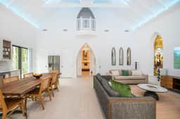 The Mastic Cottage Collection | 7BR Estate on North Side
