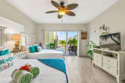 The No Problem Oceanfront Studio Cottage in East End