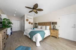 The One Love Oceanfront Studio Cottage in East End