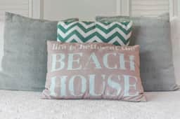 The Turtle Nest Oceanfront Studio Cottage in East