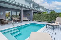 Mahogany Villa 2-B - 4BR Canal Front Villa & Pool at Sea Haven