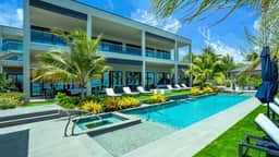 Black Urchin Resort - The Coconut Grove 8BR Oceanfront Suite - Image 4