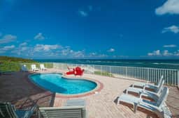 Parrot-ise 4 Bedroom Oceanfront Villa in Cayman Kai - Image 4