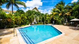 Laguna del Mar #2 | Oceanfront 3BR Condo | Seven Mile Beach - Image 4