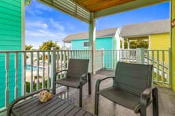The Sea Spray Ocean View Studio Cottage in East End - Image 3