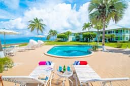 Cocoplum #7 – 2BR Oceanfront Condo on Seven Mile Beach - Image 3