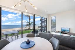 Silver Reef #3 - 2 BR LUXE Oceanfront & Pool - Image 5