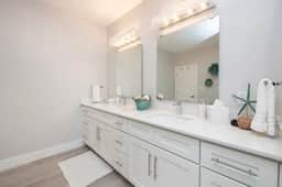 Mahogany Villa 2-A - 4BR Canal Front Villa & Pool | Sea Haven - Image 2