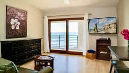 Seven Mile View #3B - Oceanfront Studio & Pool - Image 4