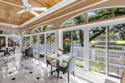 Suite #6 – The Junior Suite at 12 Oaks Club & Lodge | Boutique Inn Near The Villages - Image 4