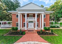 Suite #3 – The Executive at 12 Oaks Club & Lodge | Boutique Inn Near The Villages - Image 2