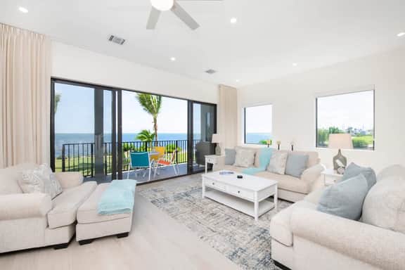 Cassava Point Villa 4D - 3BR Oceanfront at Sea Haven