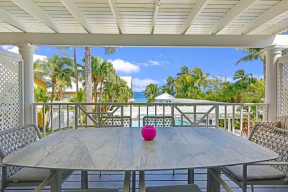 Coconut Bay Villas #116 - Ocean View 2 BR & Pool