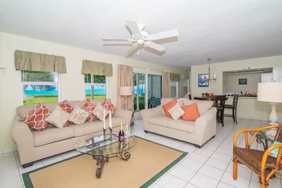 Cocoplum #5 – 2BR Oceanfront Condo on Seven Mile Beach