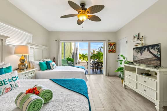 The No Problem Oceanfront Studio Cottage in East End