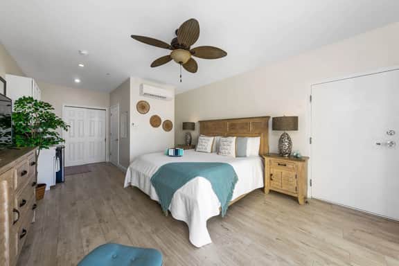 The One Love Oceanfront Studio Cottage in East End