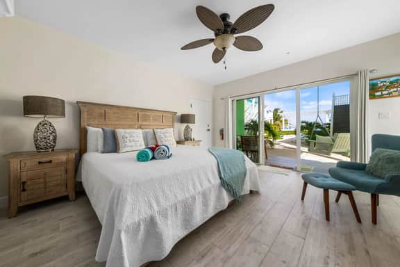 The One Love Oceanfront Studio Cottage in East End
