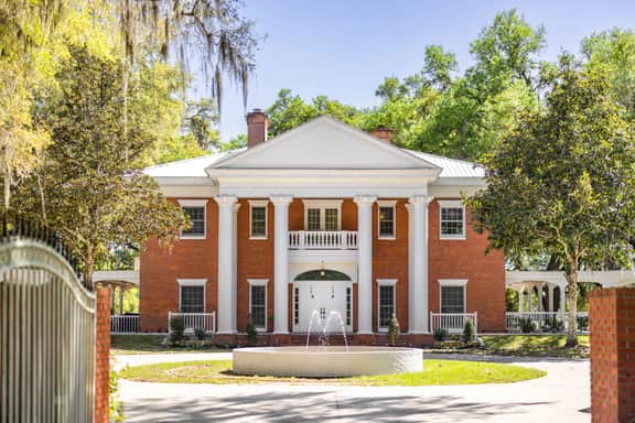 Suite #1 – The Coach House at 12 Oaks Club & Lodge | Pet-Friendly Boutique Inn Near The Villages