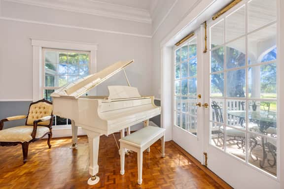 Suite #1 – The Coach House at 12 Oaks Club & Lodge | Pet-Friendly Boutique Inn Near The Villages