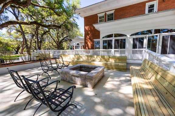 Suite #6 – The Junior Suite at 12 Oaks Club & Lodge | Boutique Inn Near The Villages