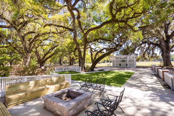 Suite #6 – The Junior Suite at 12 Oaks Club & Lodge | Boutique Inn Near The Villages