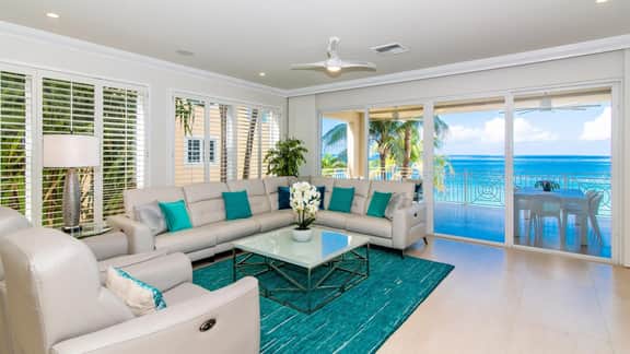 Laguna del Mar #9 | Oceanfront 4BR Condo | Seven Mile Beach - Image 2