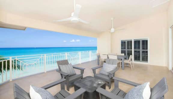 Laguna del Mar #18: 3BR Oceanfront Condo on 7 Mile Beach - Image 4