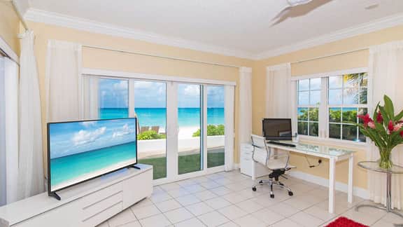 Regal Beach Club #614: 3BR Oceanfront Condo on 7 Mile Beach - Image 5