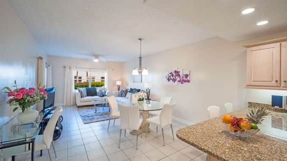 Regal Beach Club #212: 2BR Ocean View Condo on 7 Mile Beach - Image 5