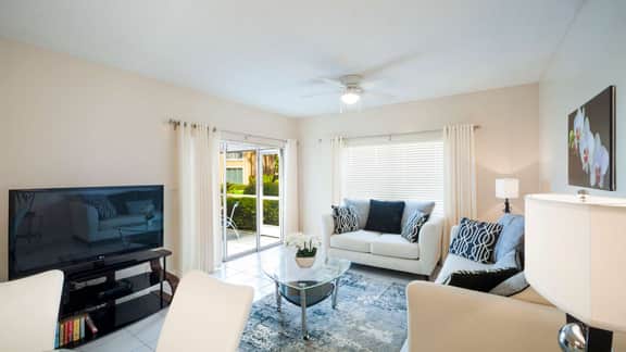 Regal Beach Club #212: 2BR Ocean View Condo on 7 Mile Beach - Image 4