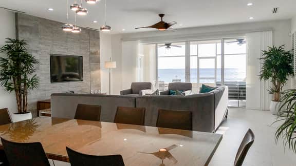 Laguna del Mar #8 | Oceanfront 4BR Condo | Seven Mile Beach - Image 3