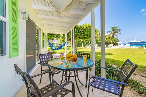 Cocoplum #3 – 2BR Oceanfront Condo on Seven Mile Beach - Image 2