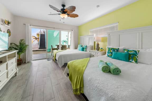 The Banana Bird Ocean View Studio Cottage in East End - Image 3