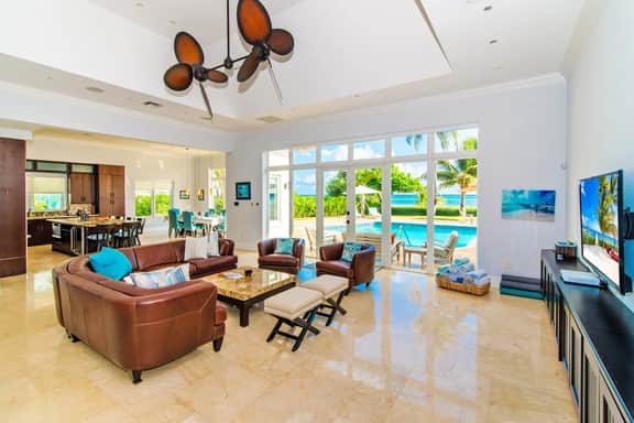 Faroway Luxury Ocean & Beach Villa - South Sound 4BR Oceanfront Estate - Image 3