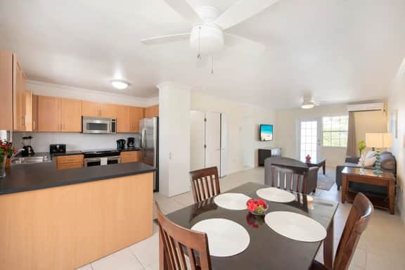 Snug Harbour View #9 – 2BR/2BA Canal Front Condo by Seven Mile Beach - Image 5