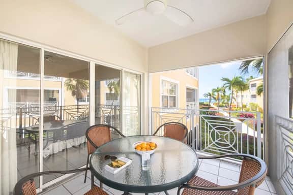 Regal Beach Club #322 - 2BR Ocean View 7 Mile Beach - Image 5