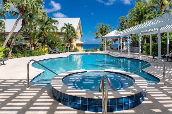 Coconut Bay Villas #116 - Ocean View 2 BR & Pool - Image 3