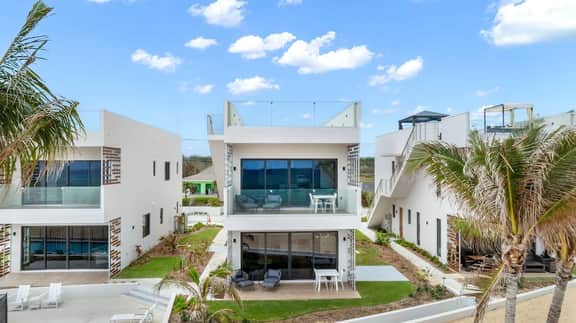 Silver Reef #3 - 2 BR LUXE Oceanfront & Pool - Image 4