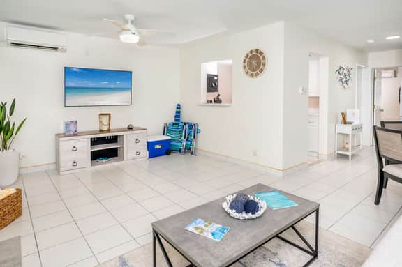 Hideaway at Seagull #25 | 1BR Garden-View Condo - Image 2